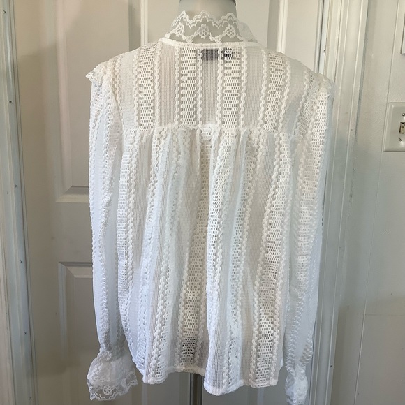 Chicme  V neck plain lace trim long sleeve shirt. Size X-Large - Picture 6 of 12